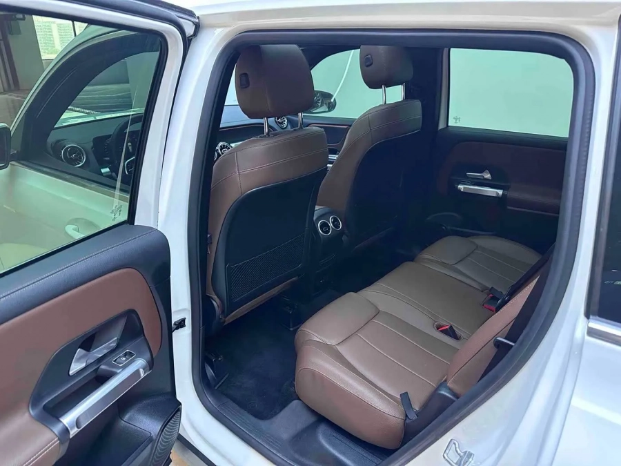 Mercedes-Benz GLB 180